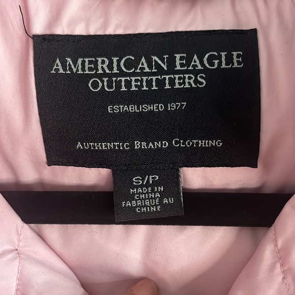 American eagle puffer vest jacket. - Picture 2 of 8
